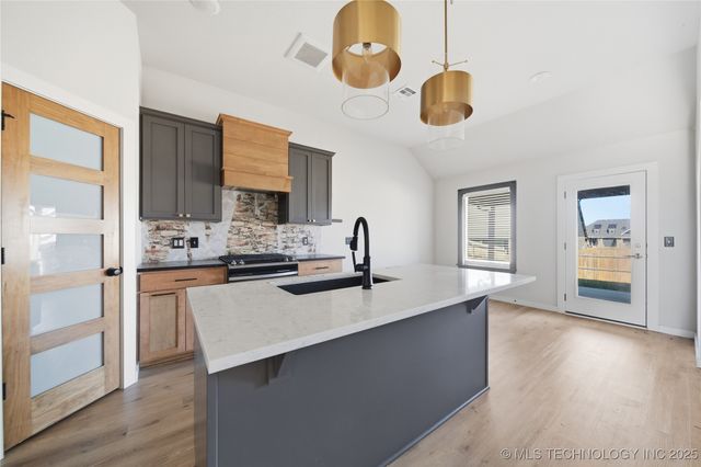 11805 N 130th East Avenue, Collinsville, OK 74021