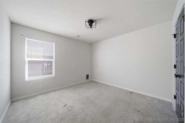 11805 N 130th East Avenue, Collinsville, OK 74021