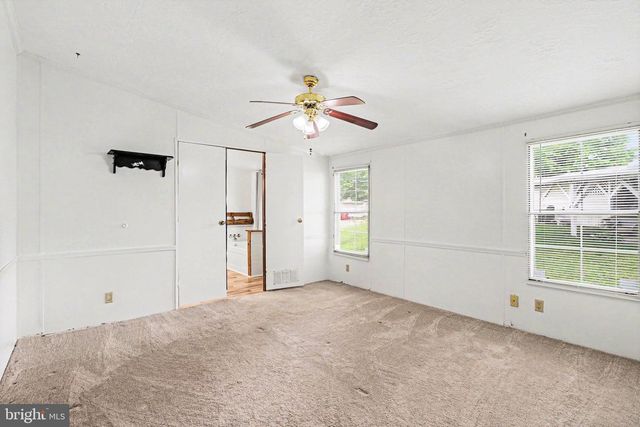 76 MIC NAN DR, Middletown, PA 17057