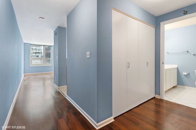 345 N LaSalle Drive 3004, Chicago, IL 60654