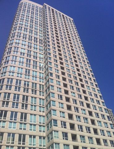 345 N LaSalle Drive 3004, Chicago, IL 60654