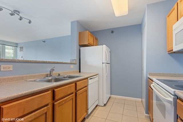 345 N LaSalle Drive 3004, Chicago, IL 60654