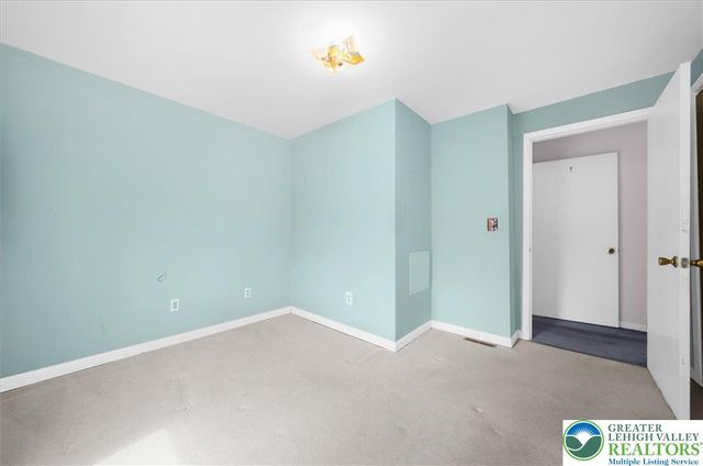 1138 Brookside Road, Lower Macungie Twp, PA 18106