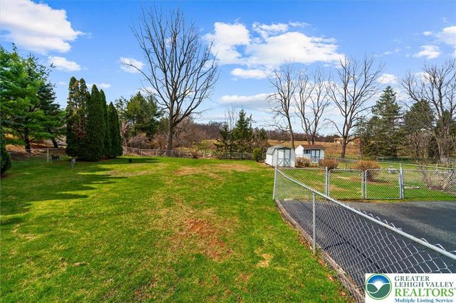 1138 Brookside Road, Lower Macungie Twp, PA 18106