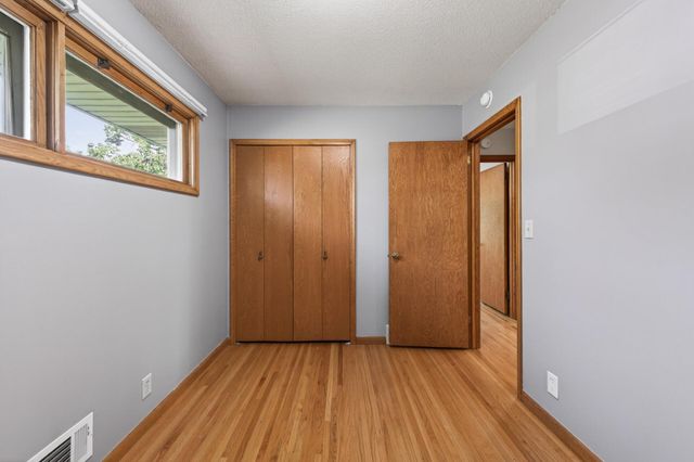 8231 Emerson Avenue S, Bloomington, MN 55420