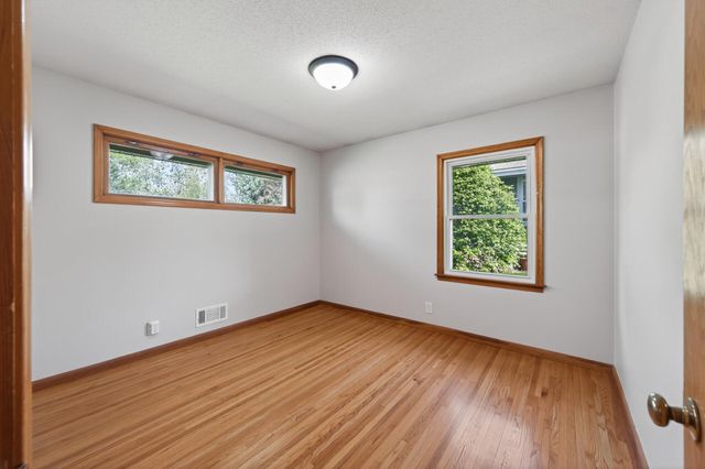 8231 Emerson Avenue S, Bloomington, MN 55420