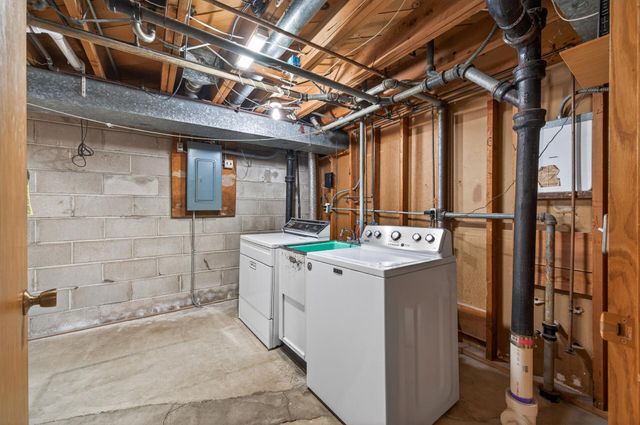 8231 Emerson Avenue S, Bloomington, MN 55420
