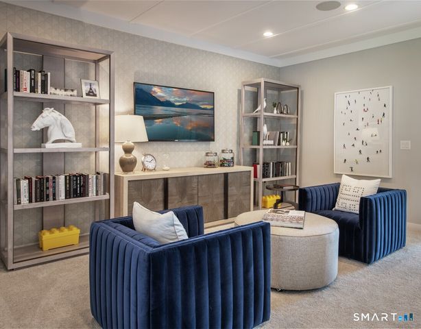 8 Whisper Ridge Way 43, Woodbridge, CT 06525