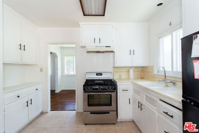 6651 W 88th Street, Los Angeles, CA 90045