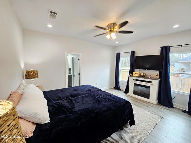 1715 E Lakeshore Drive, Carriere, MS 39426