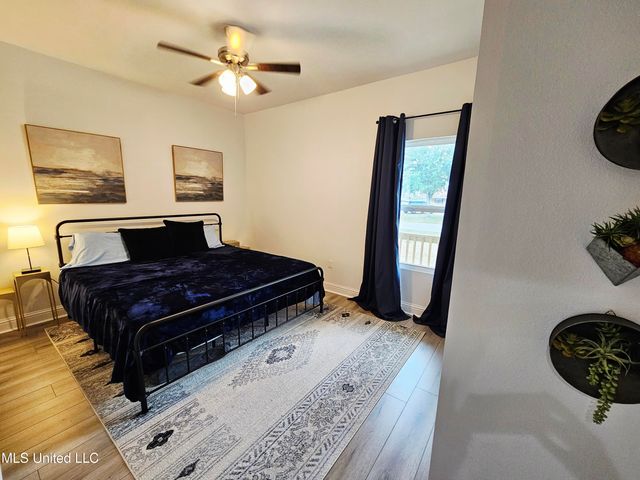 1715 E Lakeshore Drive, Carriere, MS 39426