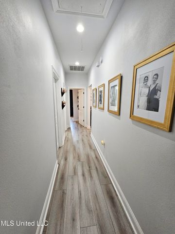 1715 E Lakeshore Drive, Carriere, MS 39426