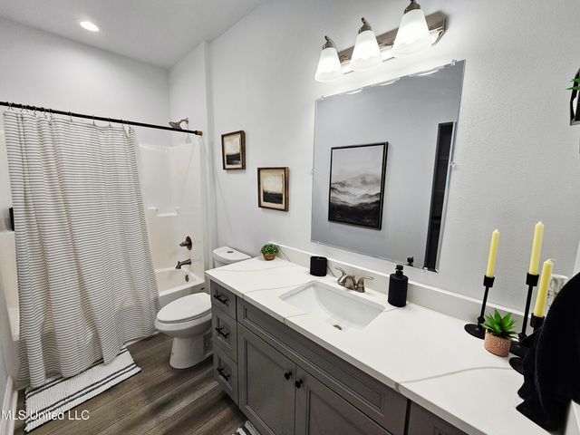 1715 E Lakeshore Drive, Carriere, MS 39426