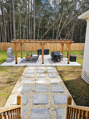 1715 E Lakeshore Drive, Carriere, MS 39426