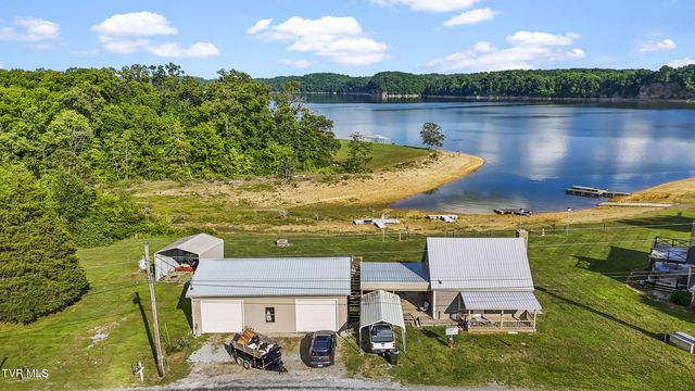 125 Island Harbor Lane, Mooresburg, TN 37811