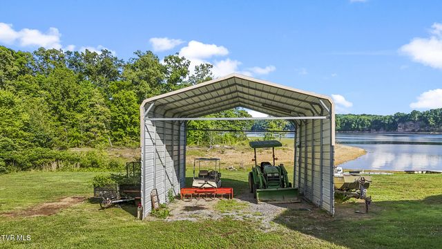 125 Island Harbor Lane, Mooresburg, TN 37811