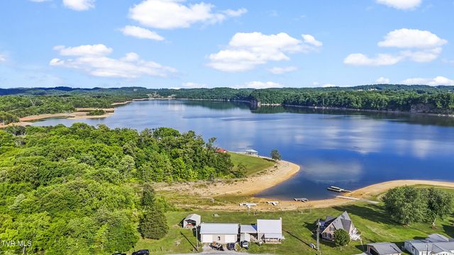 125 Island Harbor Lane, Mooresburg, TN 37811