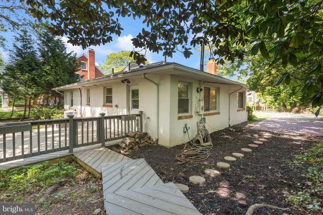 710 N BUCHANAN ST, Arlington, VA 22203