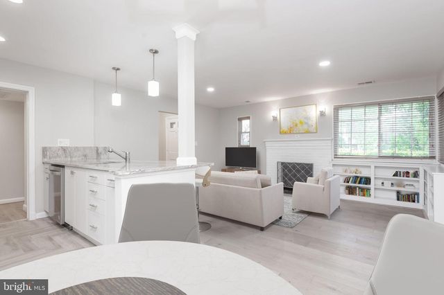 710 N BUCHANAN ST, Arlington, VA 22203