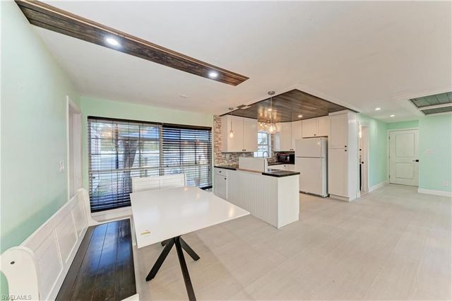 2709 SE 17th AVE, Cape Coral, FL 33904