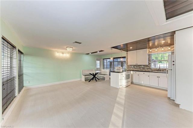 2709 SE 17th AVE, Cape Coral, FL 33904