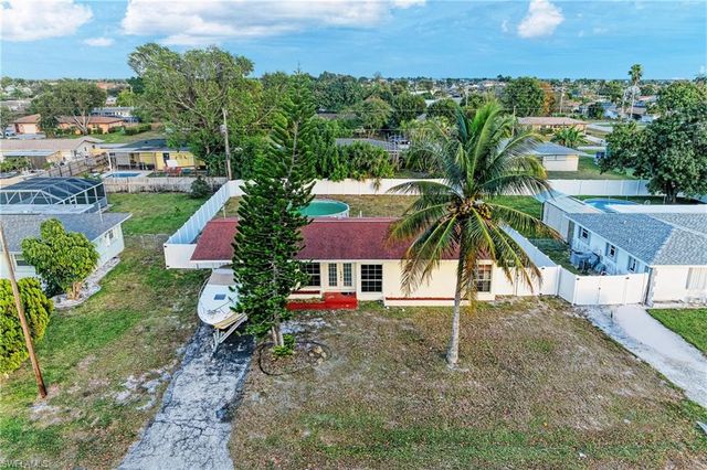 2709 SE 17th AVE, Cape Coral, FL 33904