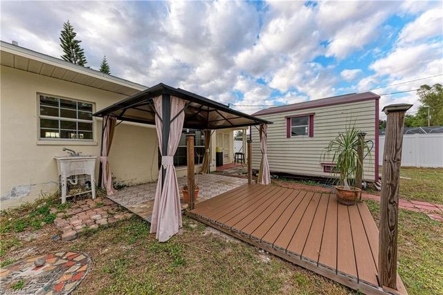 2709 SE 17th AVE, Cape Coral, FL 33904