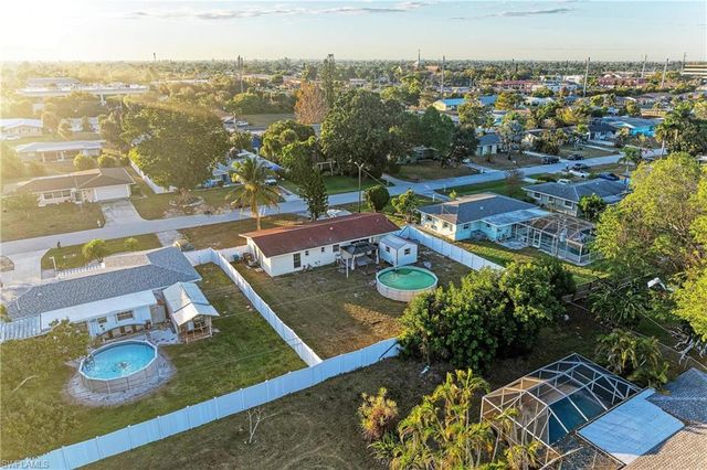 2709 SE 17th AVE, Cape Coral, FL 33904