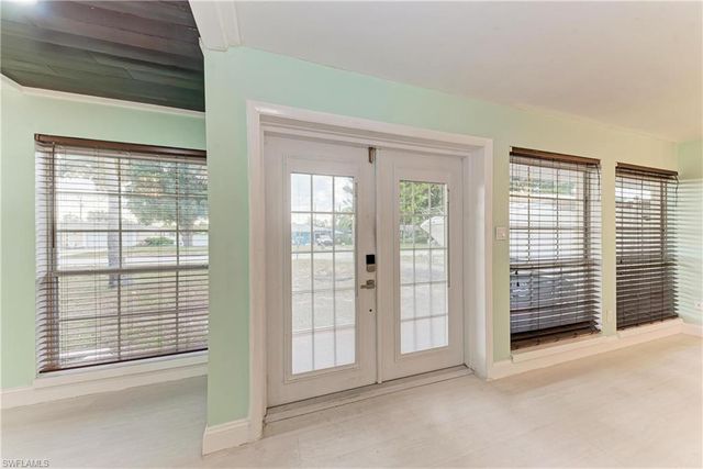 2709 SE 17th AVE, Cape Coral, FL 33904