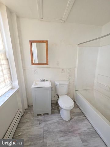 5828 W GIRARD AVE, Philadelphia, PA 19131