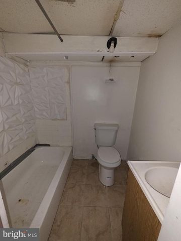 5828 W GIRARD AVE, Philadelphia, PA 19131