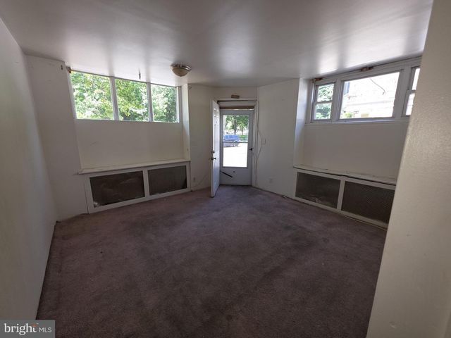 5828 W GIRARD AVE, Philadelphia, PA 19131