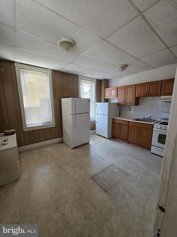 5828 W GIRARD AVE, Philadelphia, PA 19131