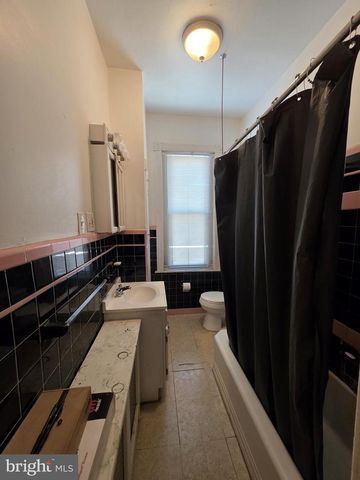 5828 W GIRARD AVE, Philadelphia, PA 19131