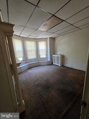 5828 W GIRARD AVE, Philadelphia, PA 19131