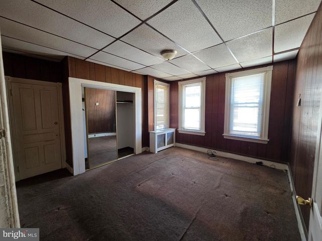 5828 W GIRARD AVE, Philadelphia, PA 19131