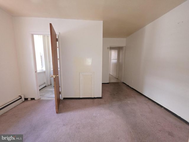 5828 W GIRARD AVE, Philadelphia, PA 19131