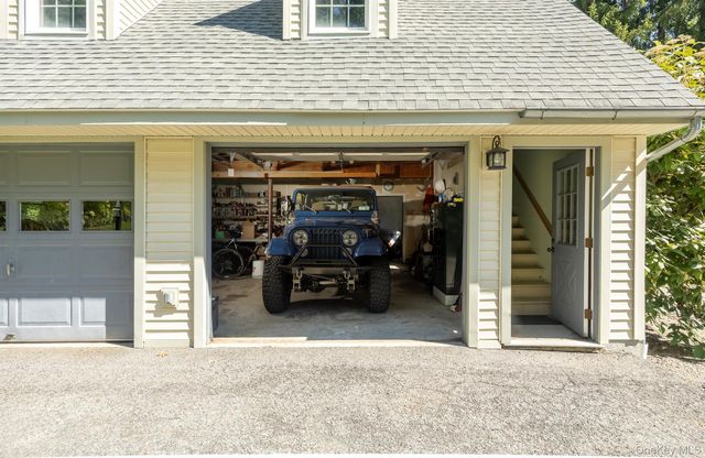 163 Horseshoe Road, Millbrook, NY 12545