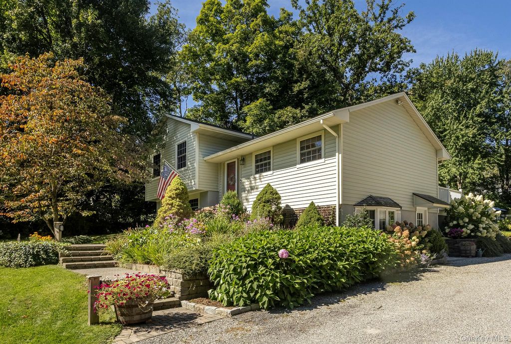 163 Horseshoe Road, Millbrook, NY 12545