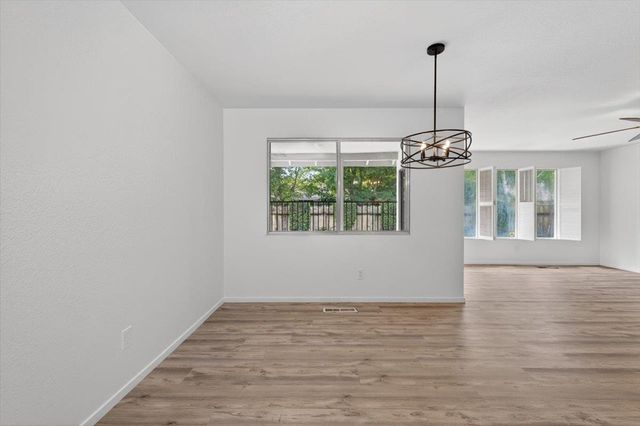 1820 Rockford Ave, Modesto, CA 95355