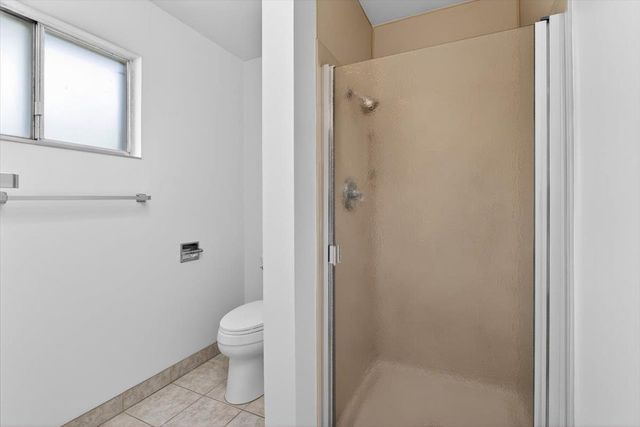 1820 Rockford Ave, Modesto, CA 95355