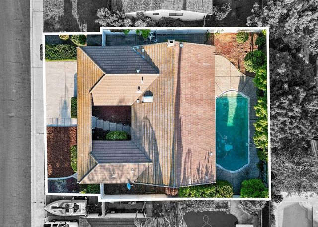 1820 Rockford Ave, Modesto, CA 95355