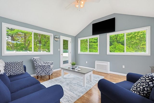 22 Diane Dr, Medway, MA 02053