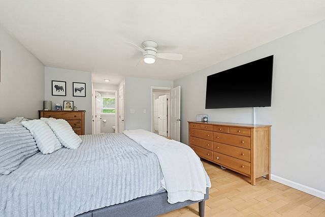 22 Diane Dr, Medway, MA 02053