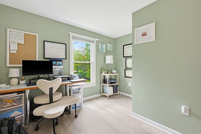 22 Diane Dr, Medway, MA 02053