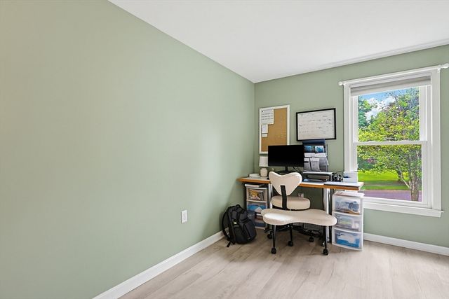 22 Diane Dr, Medway, MA 02053