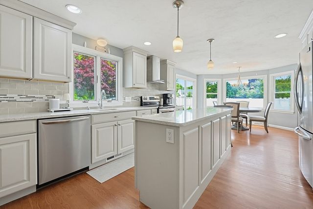 22 Diane Dr, Medway, MA 02053