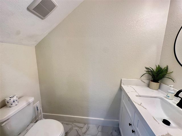 2503 103rd Street, Galveston, TX 77554