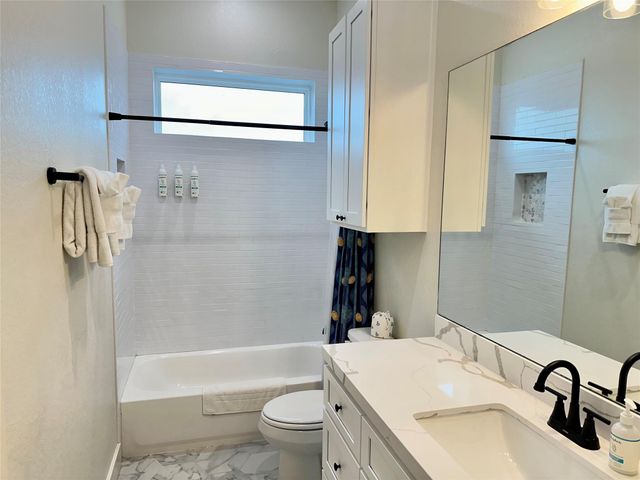 2503 103rd Street, Galveston, TX 77554