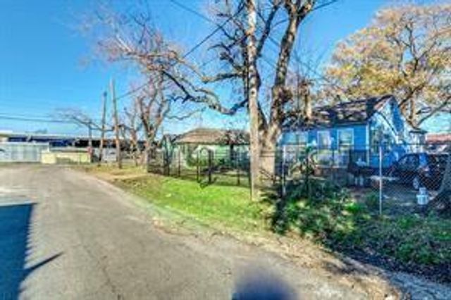 2416 Eastman Street, Houston, TX 77009